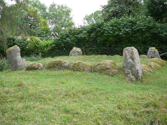 Fil:Grave Field Naessja 3.jpg