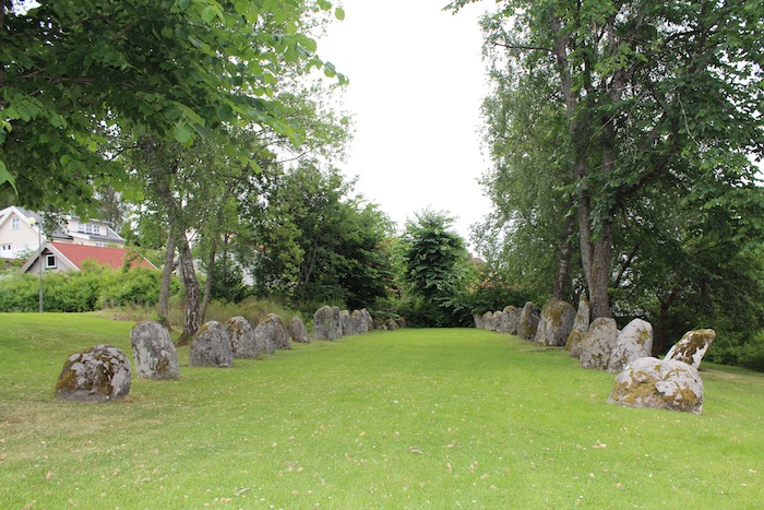 Fil:Tingvoll steinsetting.jpg