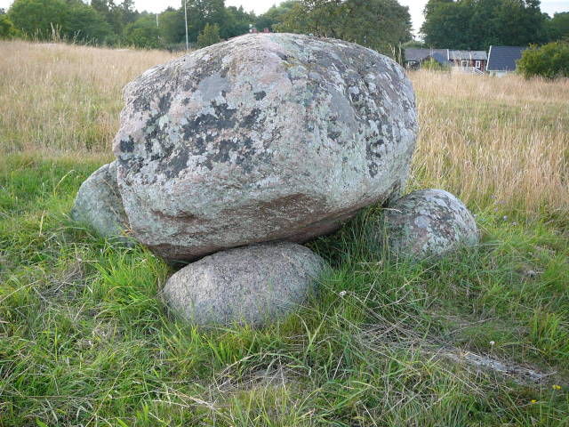 Fil:Grave Field Köpings Klint 1.jpg