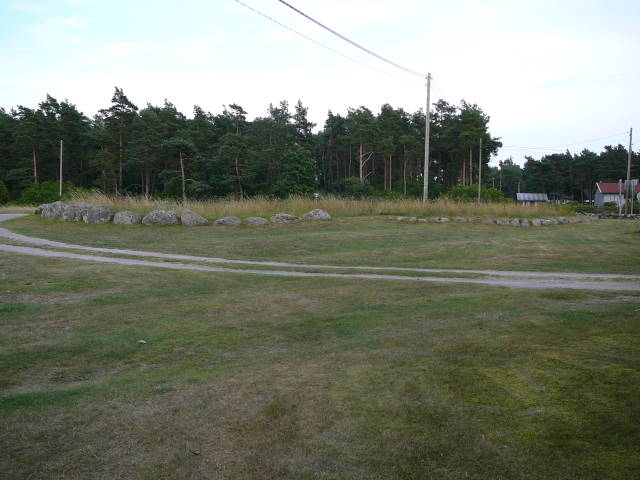 Fil:Grave Field Dörby 2.jpg