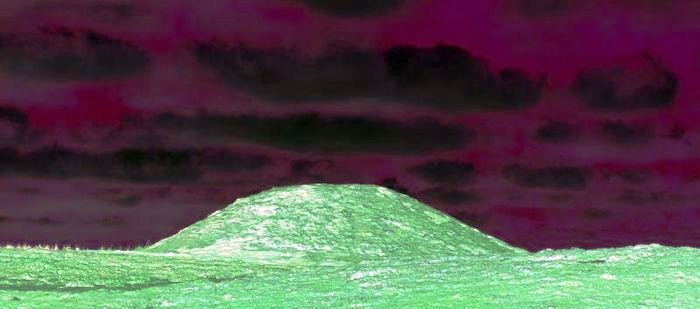 Gravhøj (negativ).jpg