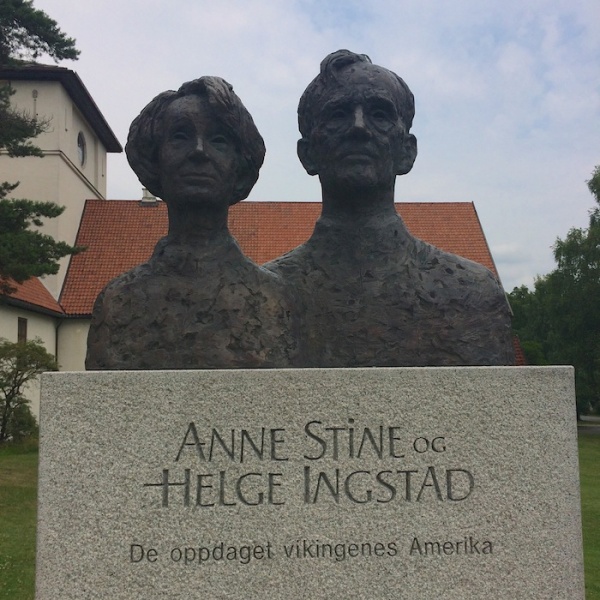 Fil:Anne Stine og Helge Ingstad.jpg