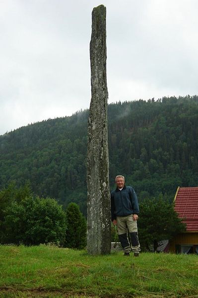 Fil:Helge Gravfelt Steinkjer.jpg