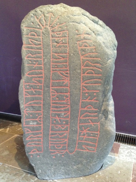 Fil:Asferg-stenen (Nationalmuseet i København).jpg