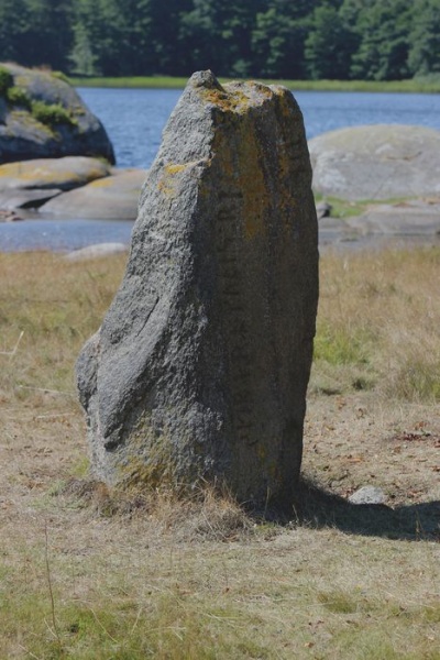 Fil:Runesten Sturkö.JPG