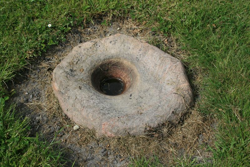 Fil:Vestervig Mortersten.jpg